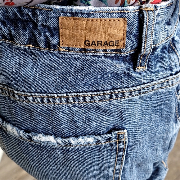 Garage Denim ripped Shorts - Picture 2 of 5